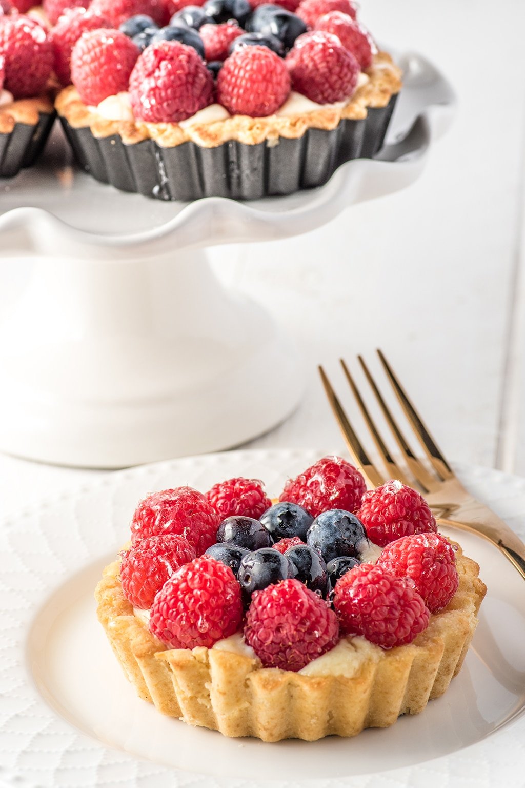 Fresh Fruit Custard Tarts Made Without Sugar (Low Carb & Gluten-Free)