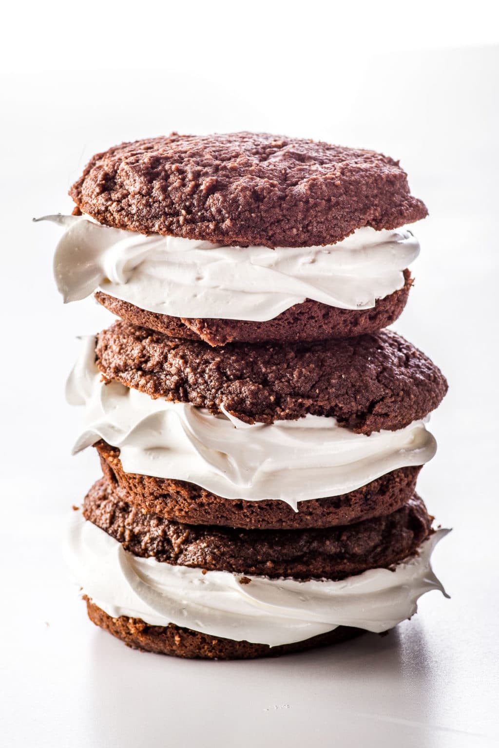 https://sugarfreesprinkles.com/wp-content/uploads/2019/11/whoopie-pies-3.jpg